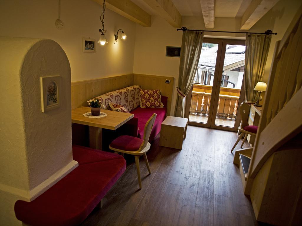 Hotel El Paster Pozza di Fassa Buitenkant foto