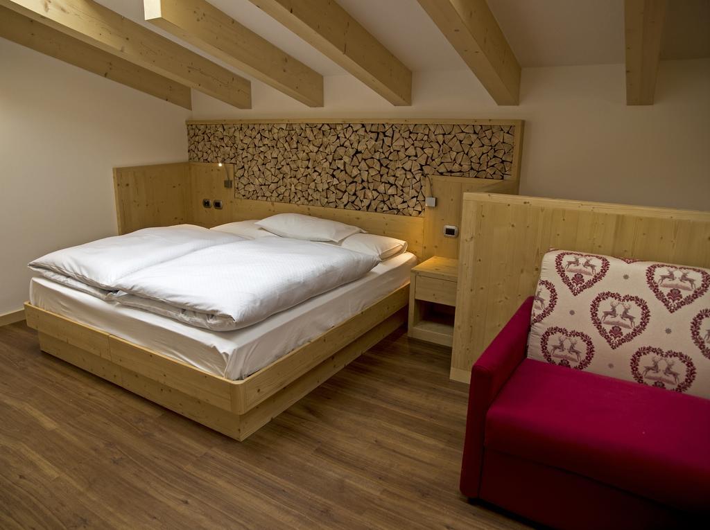 Hotel El Paster Pozza di Fassa Buitenkant foto