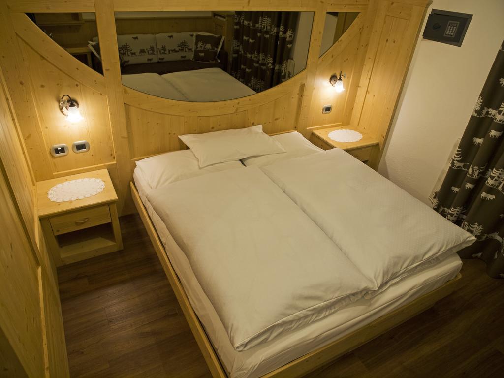 Hotel El Paster Pozza di Fassa Buitenkant foto